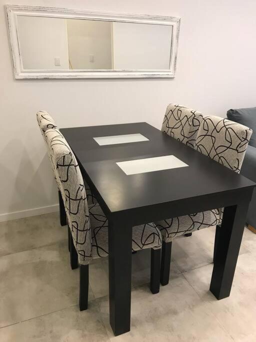 Suite In San Telmo Dormitorio En Suite Con Dos Banos Y Balcon A La Calle 부에노스아이레스 외부 사진