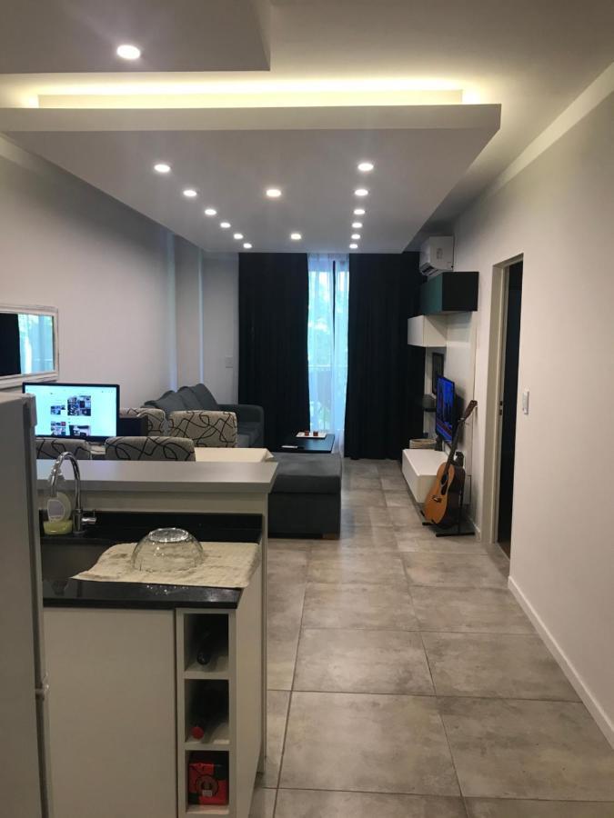 Suite In San Telmo Dormitorio En Suite Con Dos Banos Y Balcon A La Calle 부에노스아이레스 외부 사진
