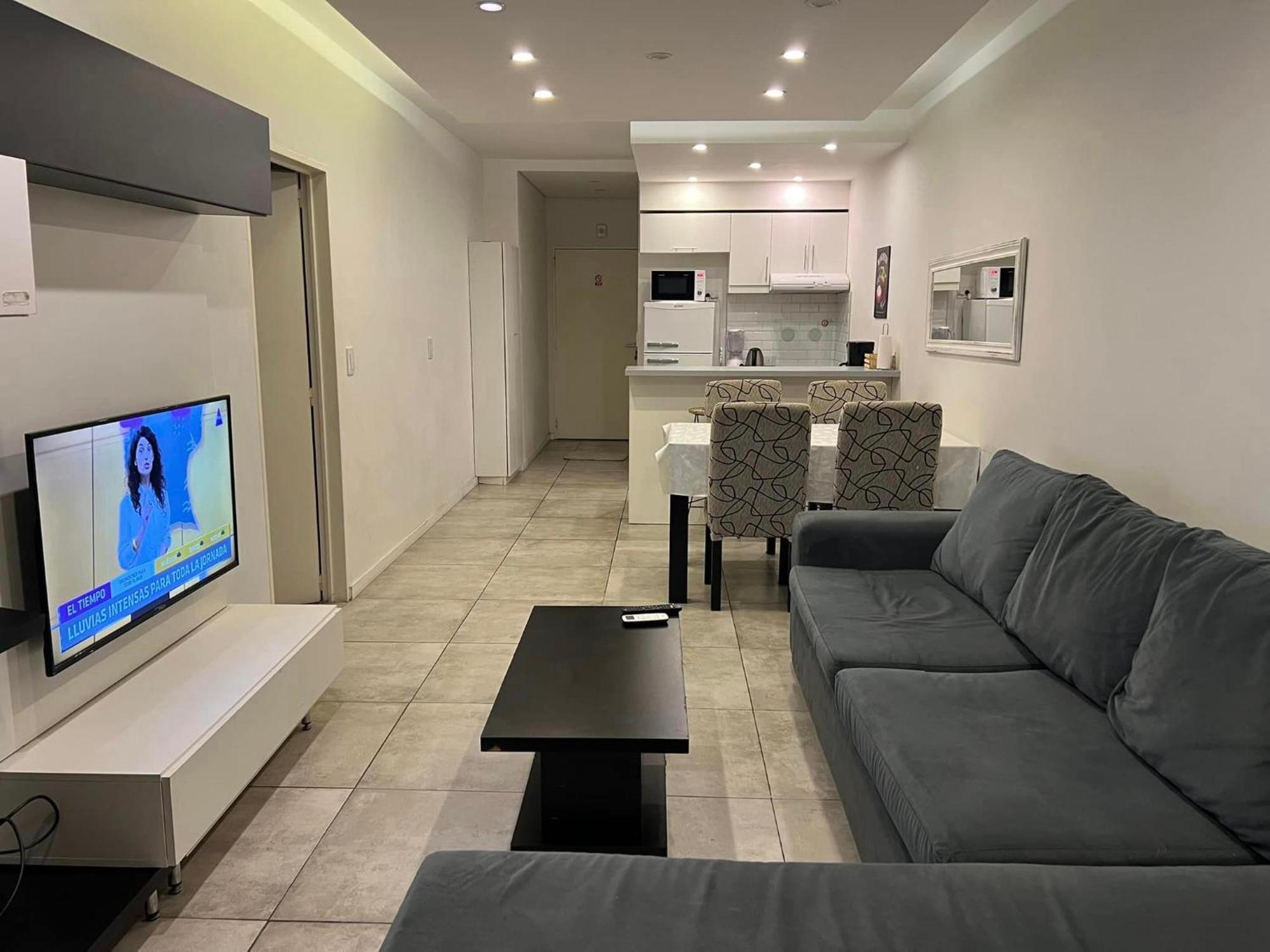 Suite In San Telmo Dormitorio En Suite Con Dos Banos Y Balcon A La Calle 부에노스아이레스 외부 사진